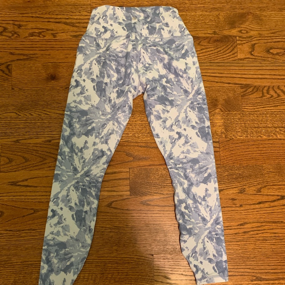 Crisscross leggings